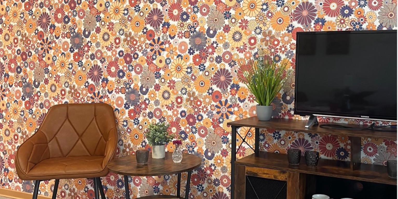 „Sehr viel Wert haben wir auf eine angenehme Wohnlichkeit in diesem besonderen Retro-Stil gelegt“, erklärt Ursula Binnen von Haus Effata zu neuen Design-Entscheidungen der Seniorenpflegeeinrichtung.