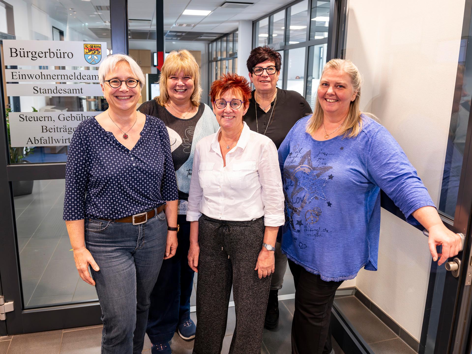 Neben Telefonnummern und Orga-Struktur ändern sich ab 1. Dezember auch die Öffnungszeiten des Bürgerservice, des Standes- und des Steueramtes im Mechernicher Rathaus.