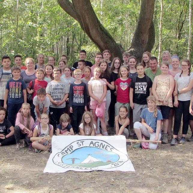 Wie hier in 2018 findet in diesem Jahr endlich wieder das legendäre Pfarrjugendzeltlager „Camp St. Agnes“, diesmal bei Blankenheim-Dollendorf, statt. Es lockt mit viel und abwechslungsreichem Programm und einer Woche mitten in der Natur.