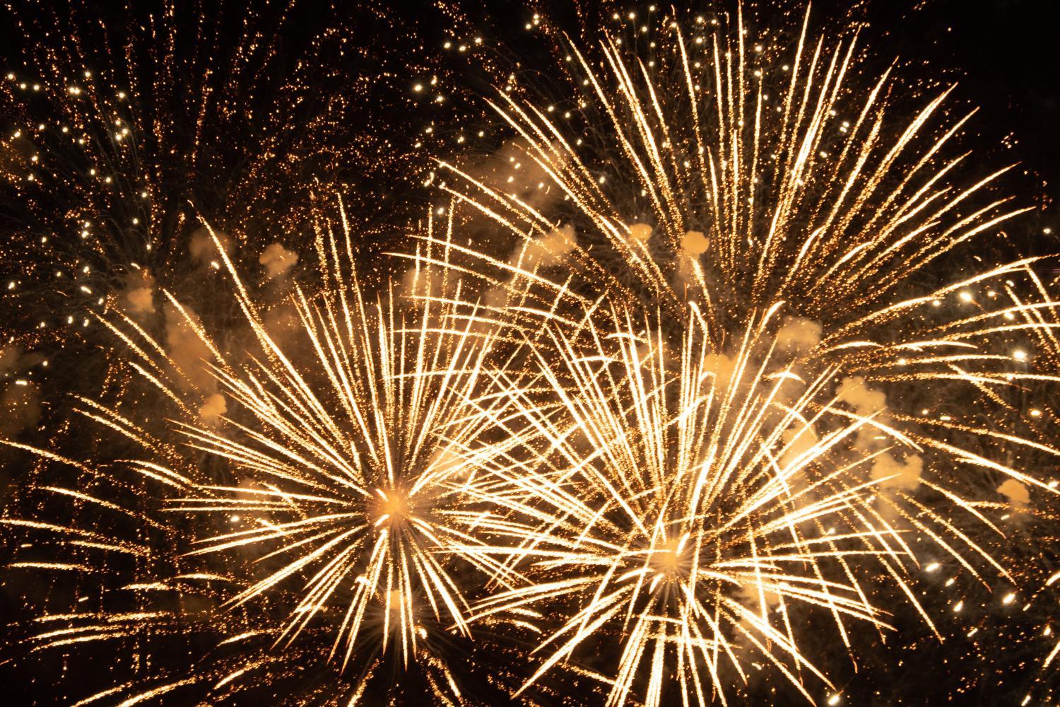 Feuerwerk_by_Michael_Wittenbruch_pfarrbriefservice