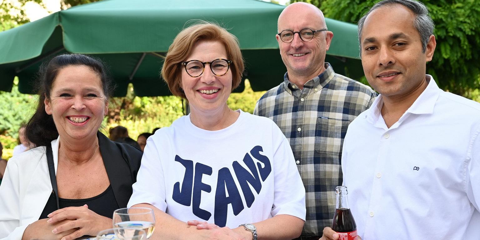Die Führungscrew des Sozialwerks der Communio in Christo mit (v.l.) Einrichtungsleitung Sonja Plönnes, Wirtschaftsmeisterin Monika Ziegler, Geschäftsführer Norbert Arnold und Generalsuperior Jaison Thazhathil.