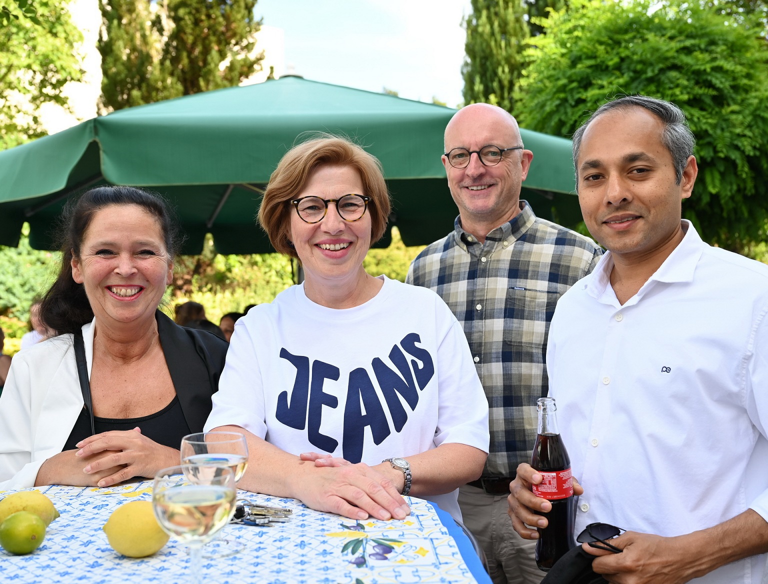 Die Führungscrew des Sozialwerks der Communio in Christo mit (v.l.) Einrichtungsleitung Sonja Plönnes, Wirtschaftsmeisterin Monika Ziegler, Geschäftsführer Norbert Arnold und Generalsuperior Jaison Thazhathil. (c) Foto: Manfred Lang/pp/Agentur ProfiPress