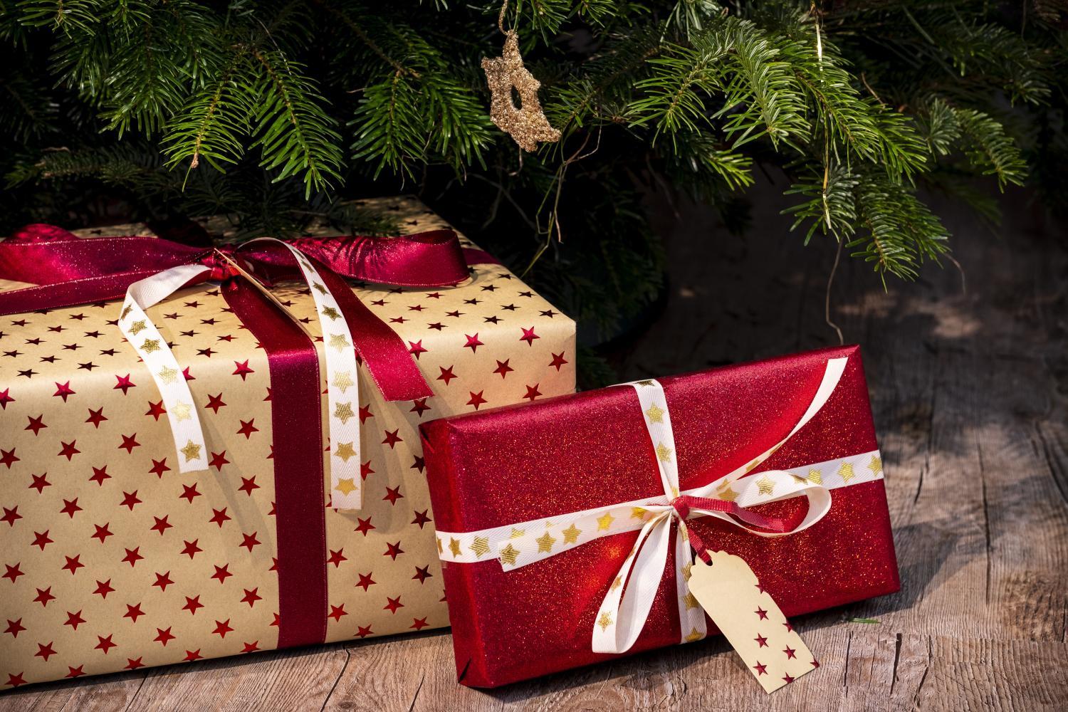 Geschenke-3835455_by_Bru-nO_pixabay_pbs