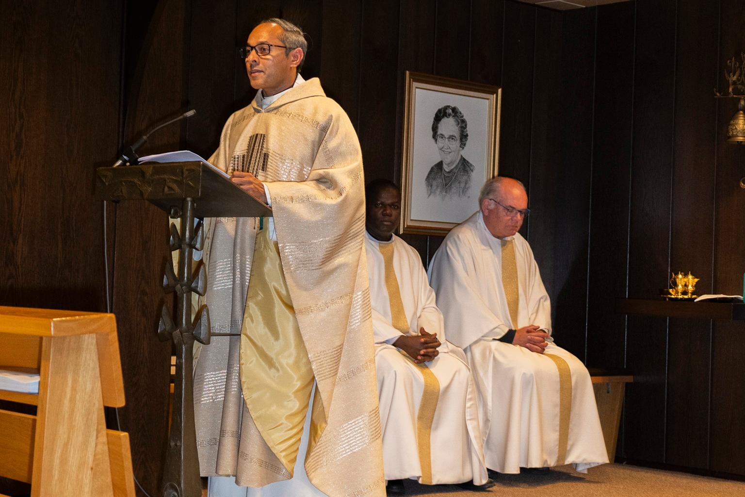 „Demut ist die innerste Stärke des Christen und das Kennzeichen der Communio in Christo“, sagte Generalsuperior Jaison Thazhathil in seiner Predigt zum 41. Gründungsgedenktag.