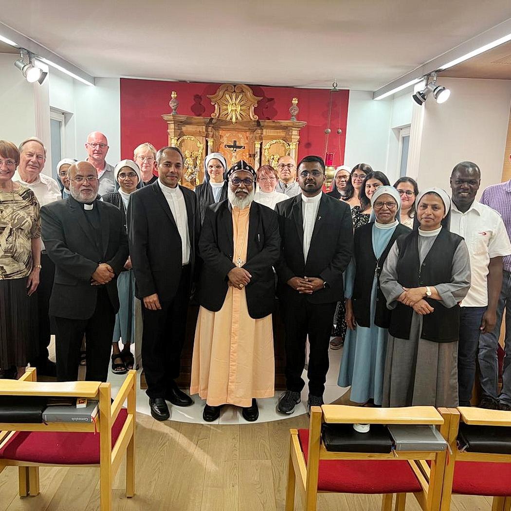 Seine Eminenz Moran Mor Baselios Kardinal Cleemis, Großerzbischof-Katholikos und Oberhaupt der syro-malankarischen katholischen Kirche mit Sitz im indischen Trivandrum (m.), stattete dem Ordo Communionis in Christo und seinem Sozialwerk in Mechernich einen denkwürdigen Besuch ab.