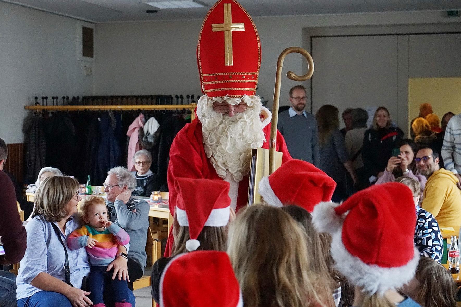 Auch der Nikolaus hat für den 1. Dezember im Johanneshaus sein Kommen zum „Hüttenzauber im Advent“ zugesagt.