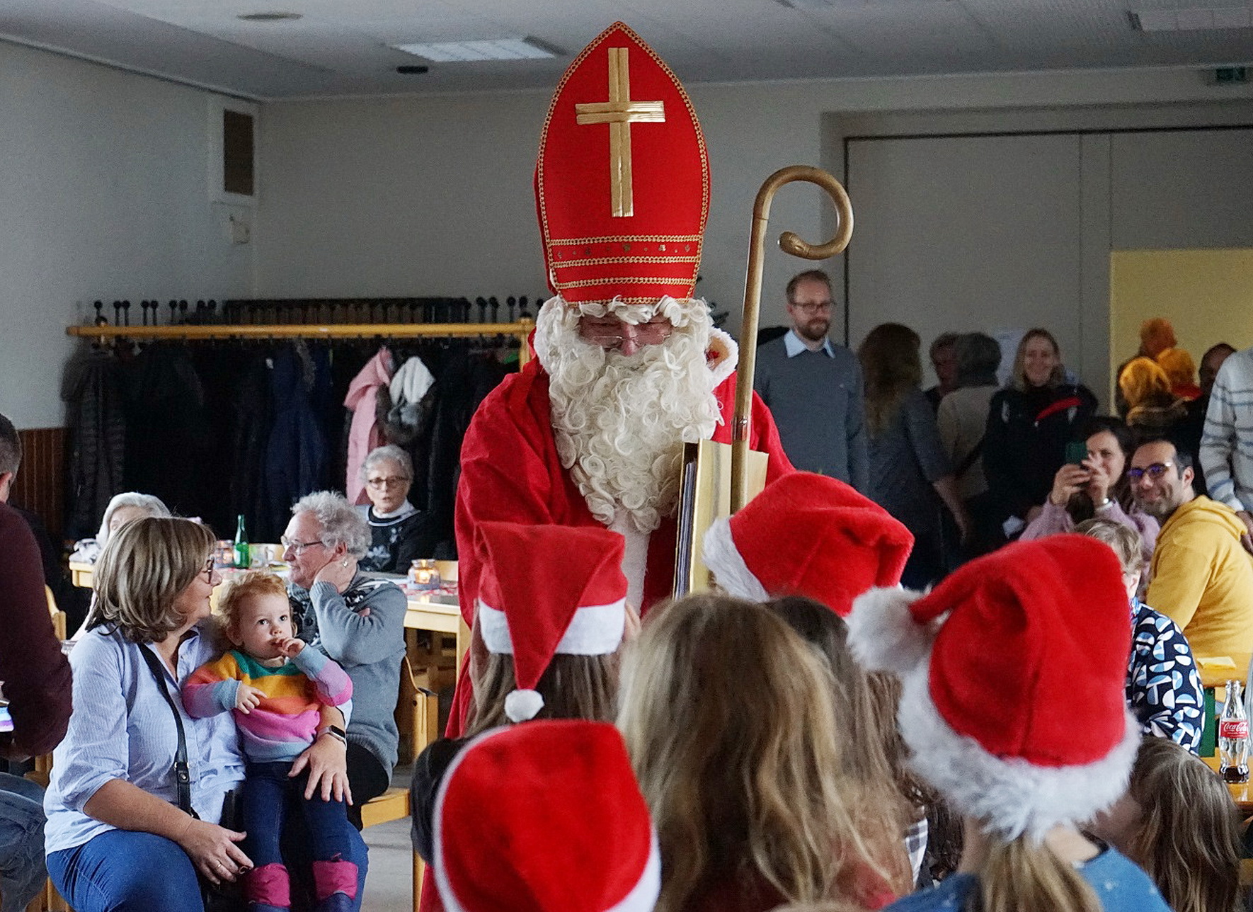 Auch der Nikolaus hat für den 1. Dezember im Johanneshaus sein Kommen zum „Hüttenzauber im Advent“ zugesagt. (c) Foto: Carina Milz/pp/Agentur ProfiPress