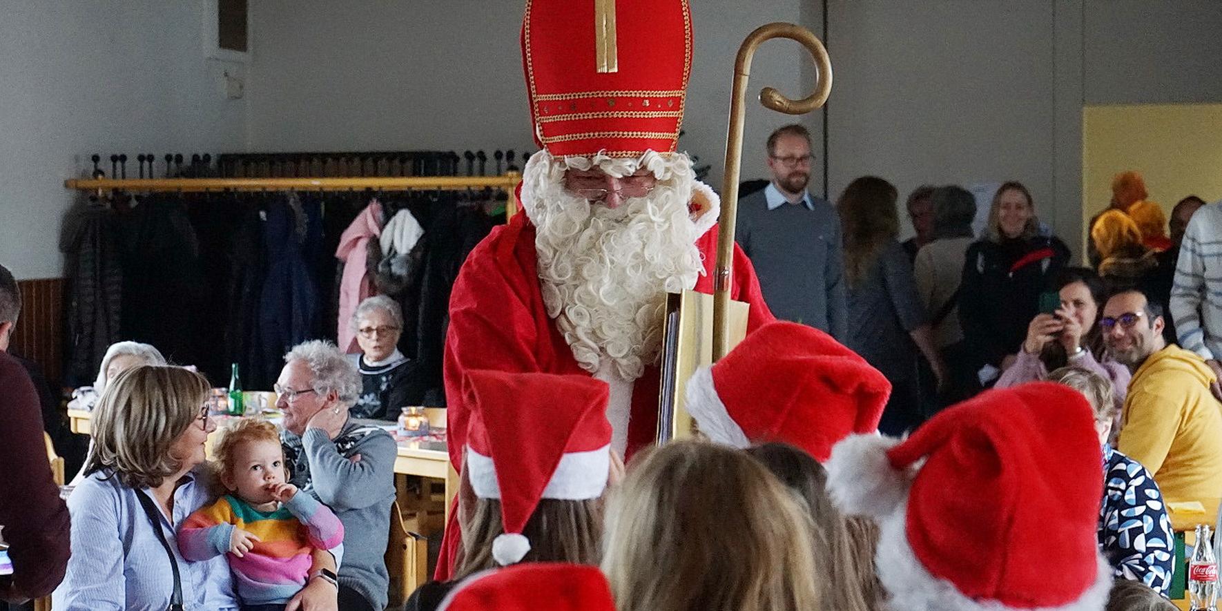 Auch der Nikolaus hat für den 1. Dezember im Johanneshaus sein Kommen zum „Hüttenzauber im Advent“ zugesagt.