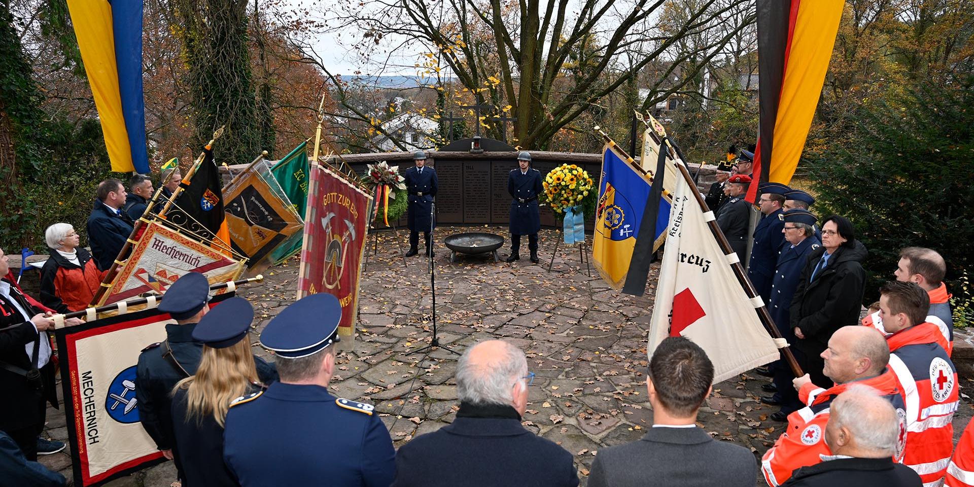 Am Volkstrauertag gedachte man in Mechernich wieder den vielen Opfern von Krieg und Gewalt.