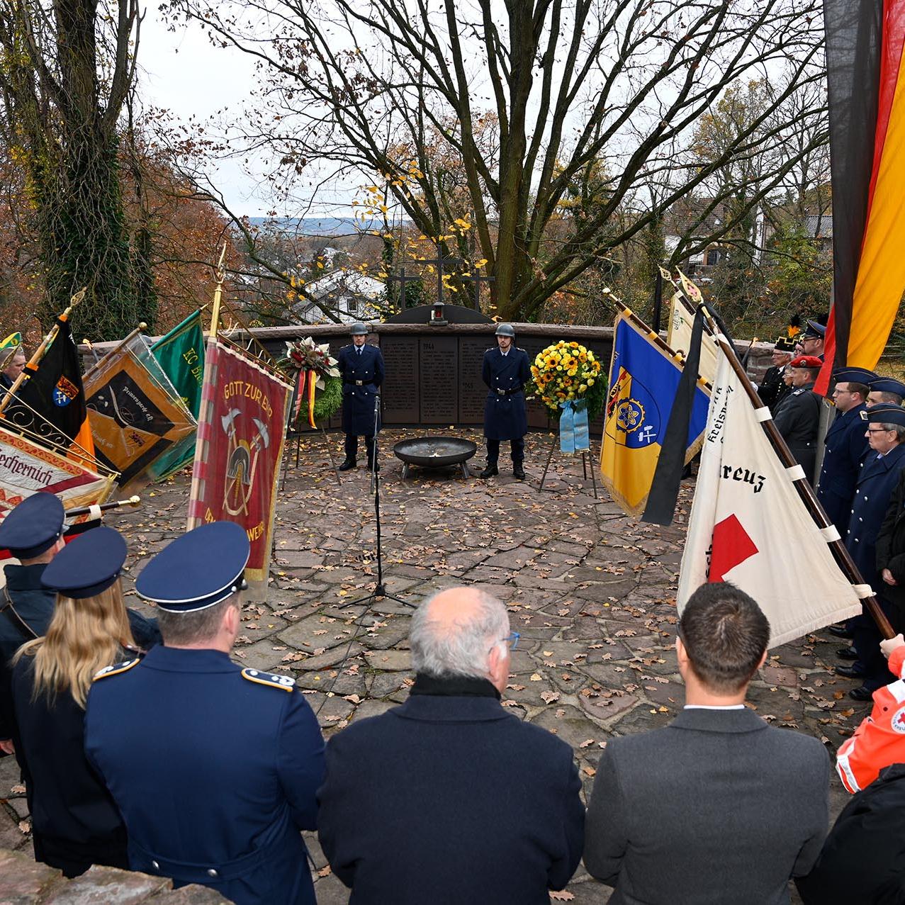 Am Volkstrauertag gedachte man in Mechernich wieder den vielen Opfern von Krieg und Gewalt.