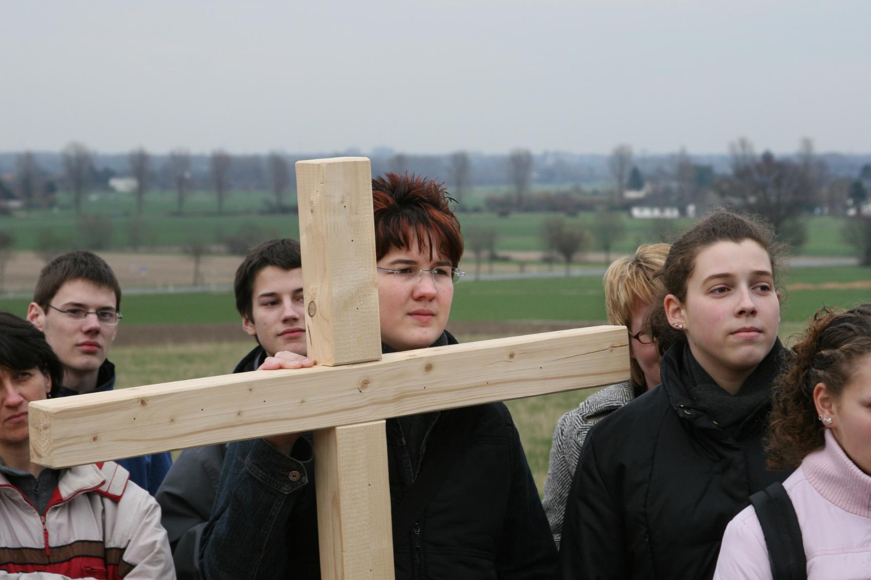 Jugendkreuzweg (c) Bild: Klaus Herzog, Pfarrbriefservice.de