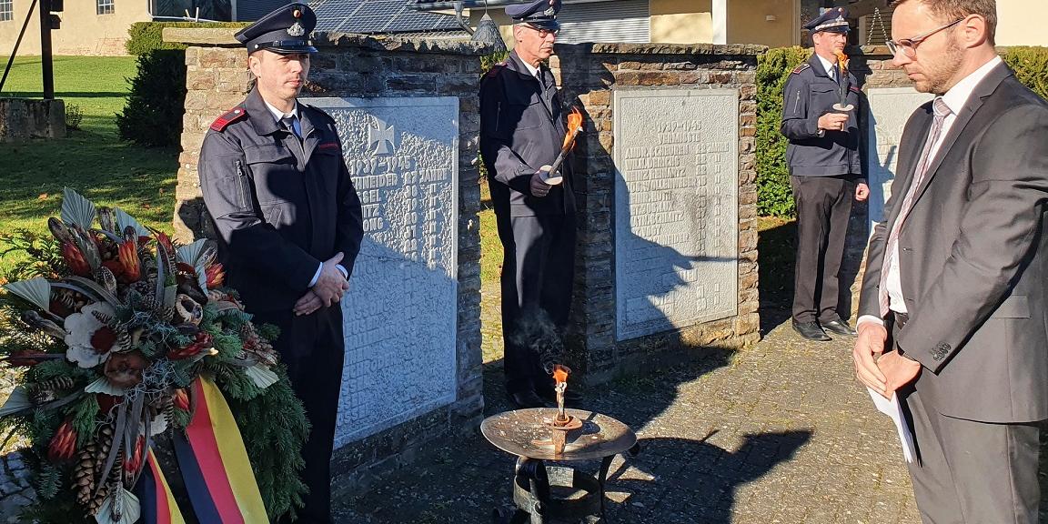 Wie schon in den vergangenen Jahren will Björn Wassong, der Ortsbürgermeister von Weyer, am Volkstrauertag, 17. November, die Ansprache zum Gedenken an die Opfer von Krieg und Gewalt halten und einen Kranz niederlegen.