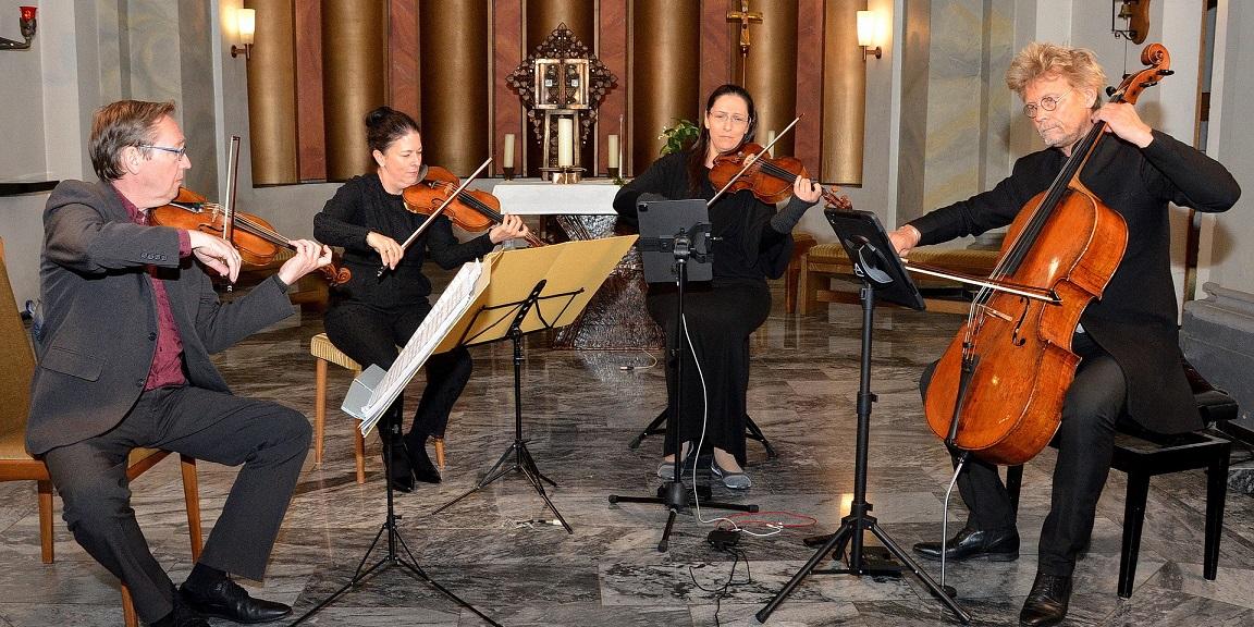 Am Montag, 24. Juni, ab 19 Uhr spielt das berühmte „Minguet-Quartett“ in Mechernich kostenlos Werke von Johann Sebastian Bach, Johannes Brahms, Peteris Vasks und Jüri Reinvere.