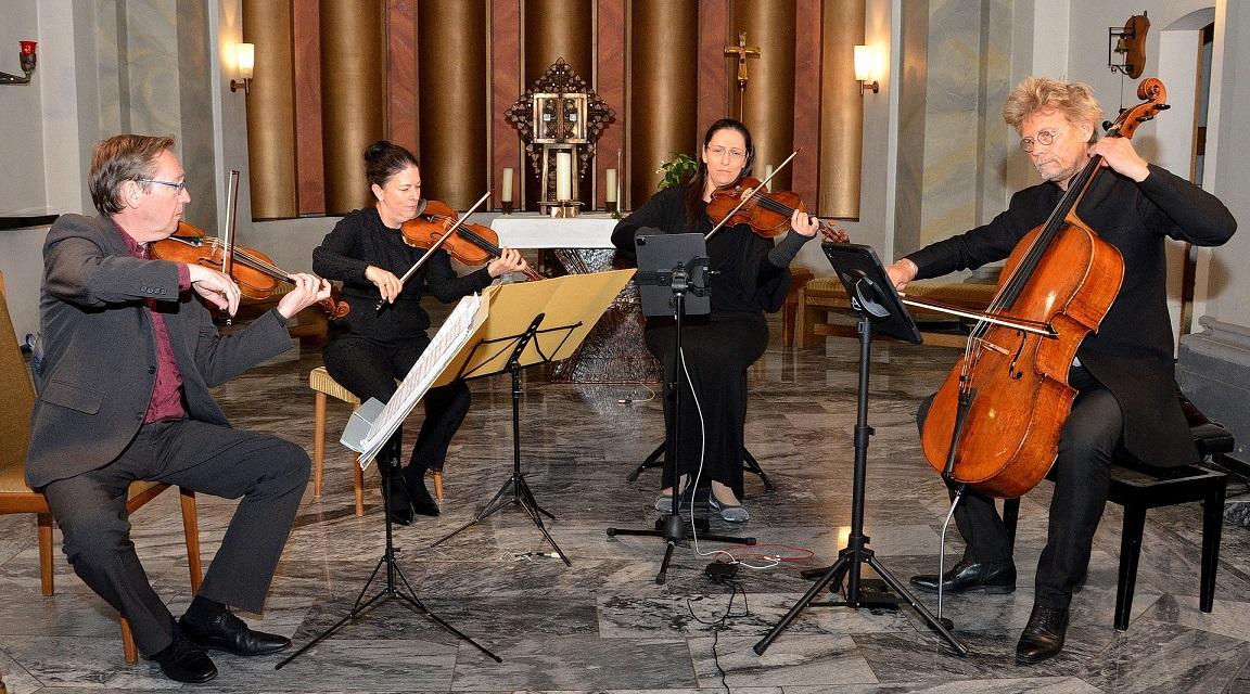Am Montag, 24. Juni, ab 19 Uhr spielt das berühmte „Minguet-Quartett“ in Mechernich kostenlos Werke von Johann Sebastian Bach, Johannes Brahms, Peteris Vasks und Jüri Reinvere.