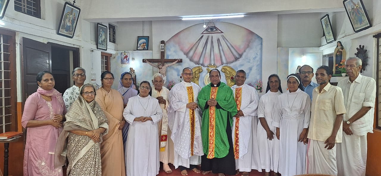Nach der heiligen Messe mit Mitgliedern und Freunden der Communio in Christo in Indien. (c) Foto: CIC/pp/Agentur ProfiPress
