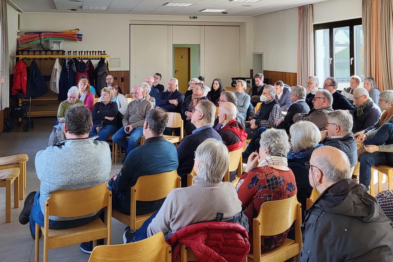 Ziemlich erfreulich war die Resonanz auf die ersten Zusammenkünfte so genannter „Orte von Kirche“, die den neuen „Pastoralen Raum St. Barbara Mechernich“ bilden. Im Spätherbst sind Wahlen zu den Kirchenvorständen und einem seelsorgerisch beratenden Rat dieses Raumes.