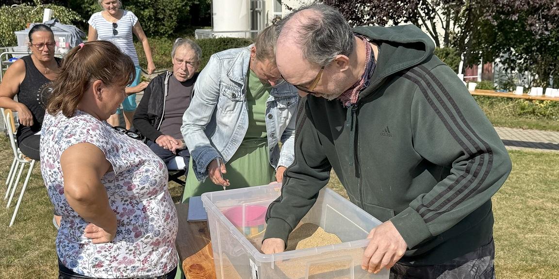 Der Sozialwerk Communio in Christo e.V. hat die erste „Wasserolympiade“ für Bewohnerinnen und Bewohner seiner Langzeitpflege in Mechernich organisiert. Die Disziplinen waren Schatzsuche…