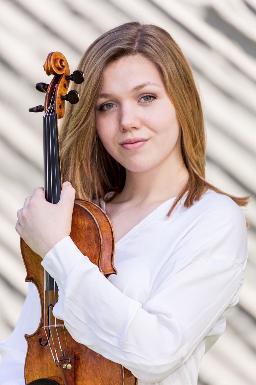 Auch Judith Stapf werde laut Veranstalter das erste „KlangRaum“-Konzert des Jahres in Steinfeld mit ihrer Violine begleiten. (c) Foto: Markus Bollen/Veranstalter/pp/Agentur ProfiPress