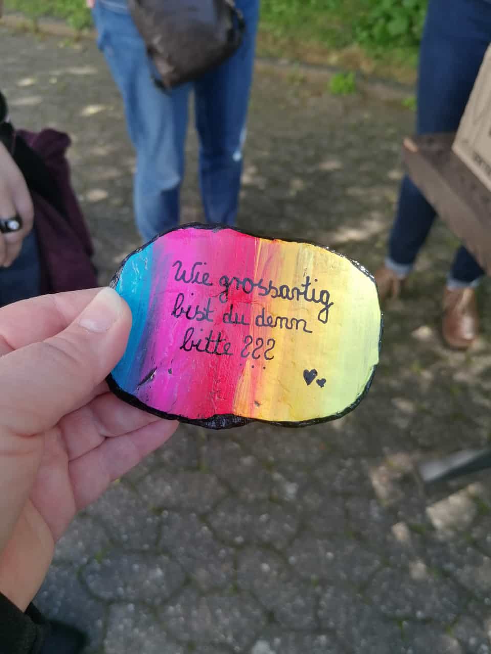 Steine wunderbar bemalt (c) Silke Kratz