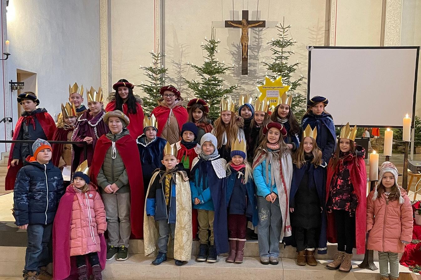 Die Mechernicher Sternsinger sind am Montag, 30. Dezember, um 15 Uhr ins Johanneshaus eingeladen, um dort den Sternsinger-Film anzuschauen, anschließend findet eine kleine Aussendungsfeier in der Pfarrkirche statt.