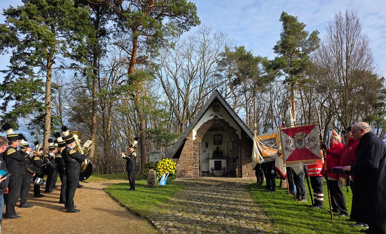Die St.-Barbara-Kapelle wurde zwischen 1958 und 1962 von ehemaligen Bergleuten der Barbarabruderschaft errichtet. Sie wurde am 25. August 1962 auf dem Schimmelsberg (heute Mechernich-Nord) eingeweiht. Das Grundstück wurde der Bruderschaft von dem Landwirt Leo Mainz geschenkt. (c) Foto: Manfred Lang/pp/Agentur ProfiPress