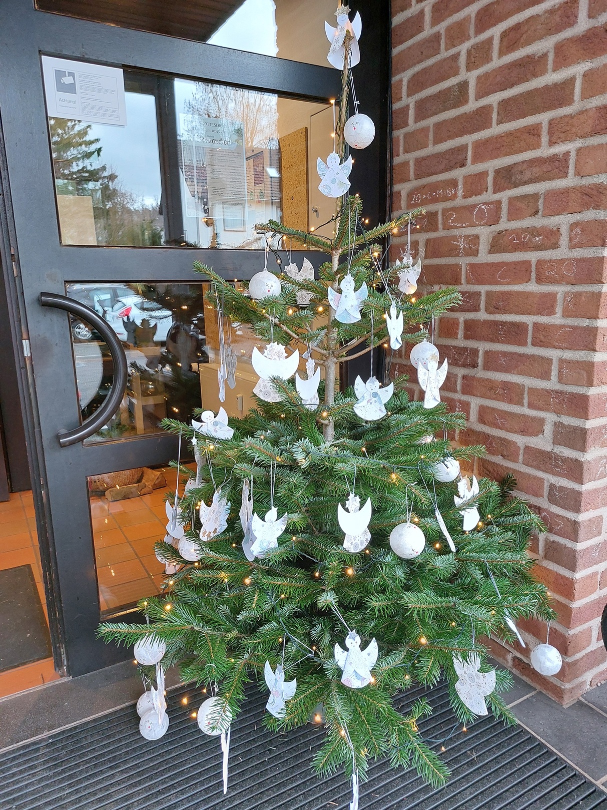 fertig geschmückter Baum AP (c) Agnes Peters