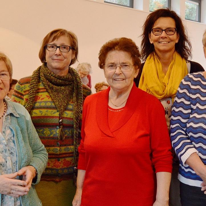 Das wie sich jetzt mangels Nachfolgerinnen zeigte letzte Leitungsteam der katholischen Frauengemeinschaft Kommern mit (v.l.) Elisabeth Fischer, Maria Schreiner, Margot Oberauner, Sandra Kratz und Irmgard Jeske.